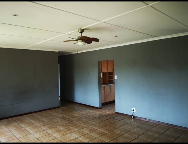 3 BEDROOM SIMPLEX RENTED IN HAYFIELDS
